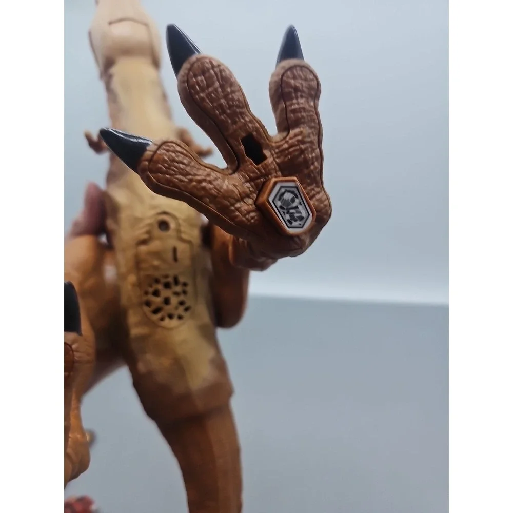 2018 Mattel Jurassic World‎ Fallen Kingdom Thrash N'Throw T-Rex Needs Batteries